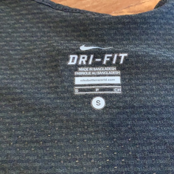 Nike Sleeveless top - Picture 2 of 3